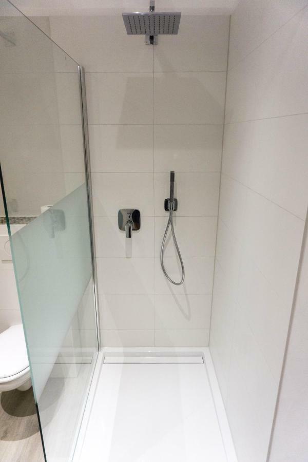 Moderne 70 Qm Wohnung Mit Grosser Dachterrasse Kinheim ภายนอก รูปภาพ